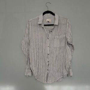 Universal Thread Women's Black and White Striped Button Down Shirt